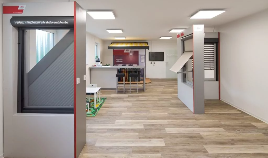 Die Ausstellung im Jalousie-Center Katsch umfasst verschiedenste Modelle, von Markisen, über Rolläden bis hin zu Insektenschutz.