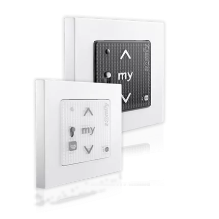 Ein Wandsender von somfy zur bequemen Steuerung von Sonnenschutz.