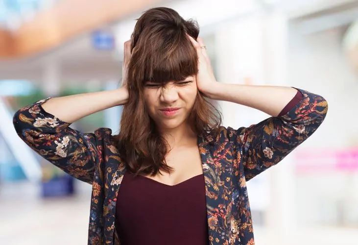 Modernes Einfamilienhaus mit Rollläden